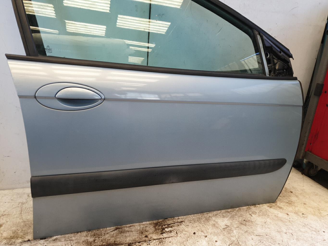 Porte avant droit CITROEN C5 1 PHASE 1 BREAK Diesel - 1