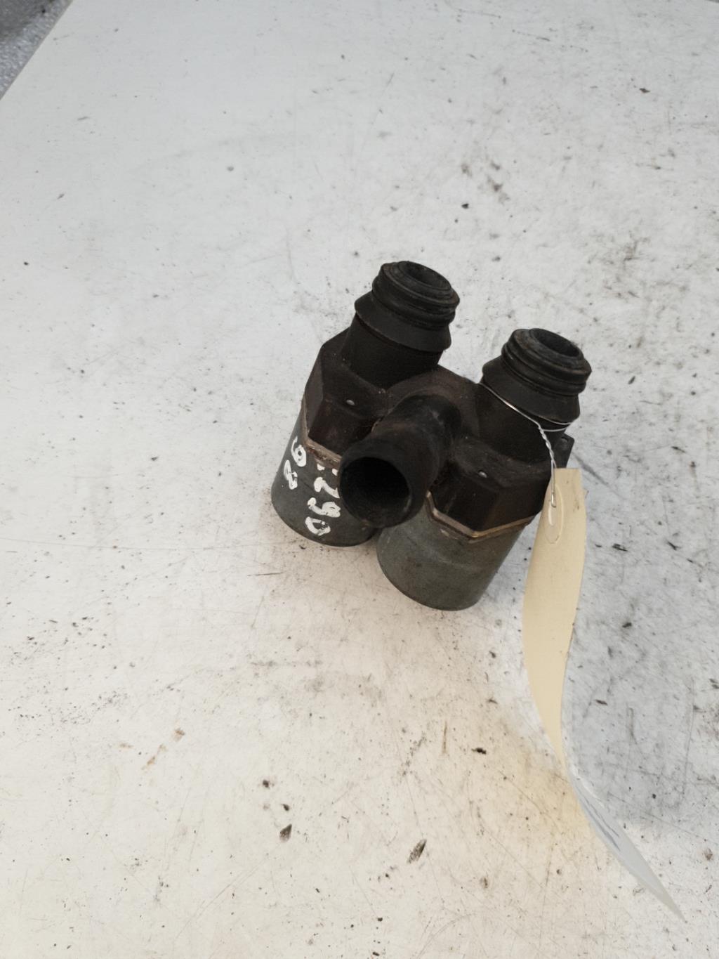 Robinet de chauffage MERCEDES CLASSE E 210 PHASE 1 Diesel - 1
