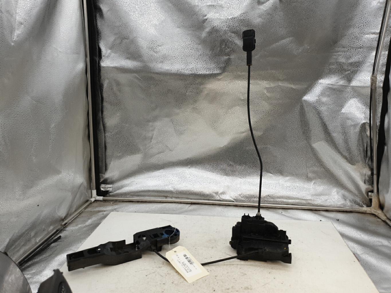 Serrure avant droit RENAULT CLIO 3 PHASE 1 Diesel - 1