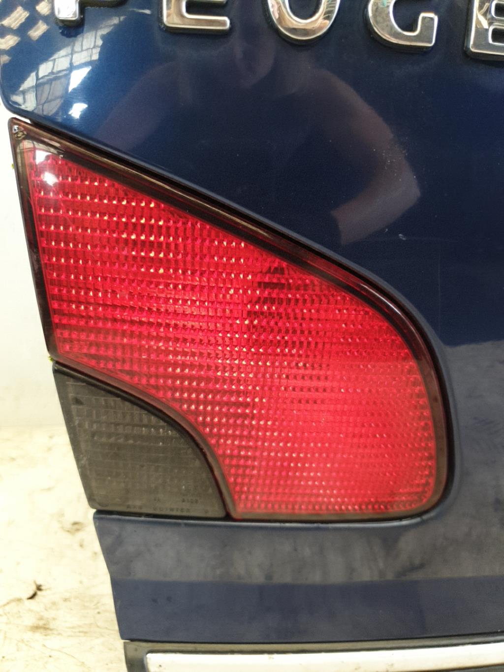 Feu arriere secondaire gauche (feux) PEUGEOT 406 PHASE 2 BREAK Diesel - 1