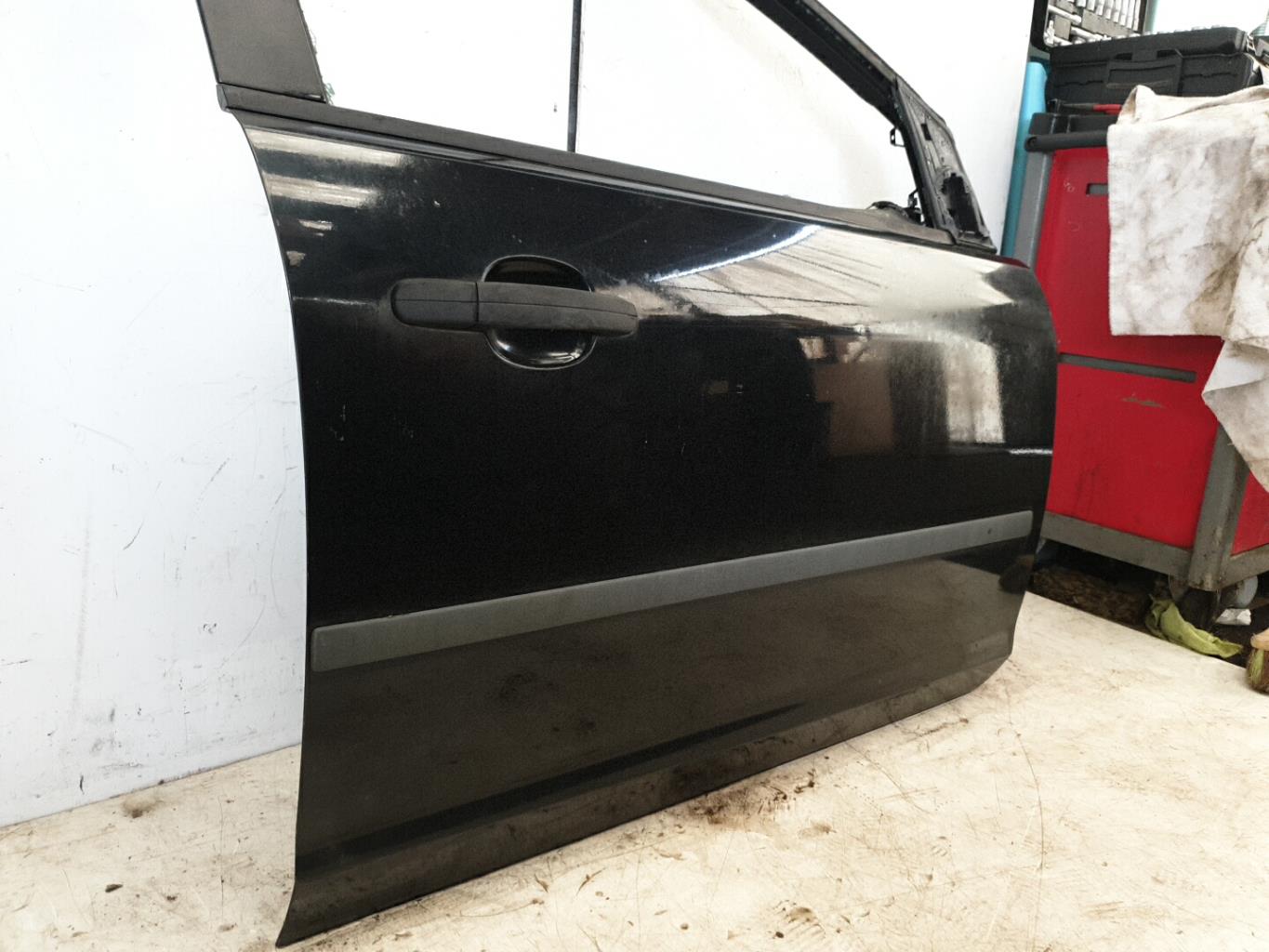 Porte avant droit FORD FOCUS 2 PHASE 1 Diesel - 1