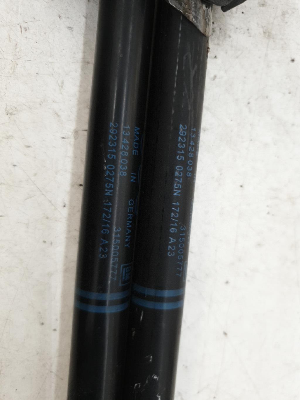 Verin de coffre OPEL CORSA E Essence - 1