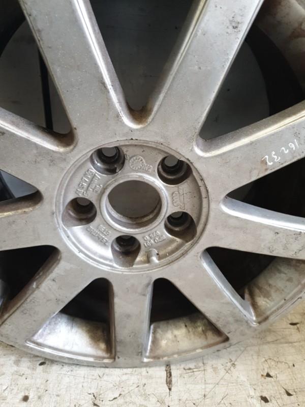 Jante VOLKSWAGEN GOLF 5  - 1