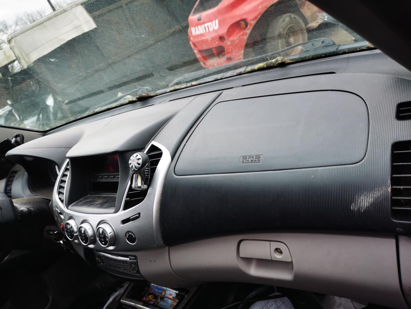 Planche de bord complete MITSUBISHI L 200 3 Diesel - 1
