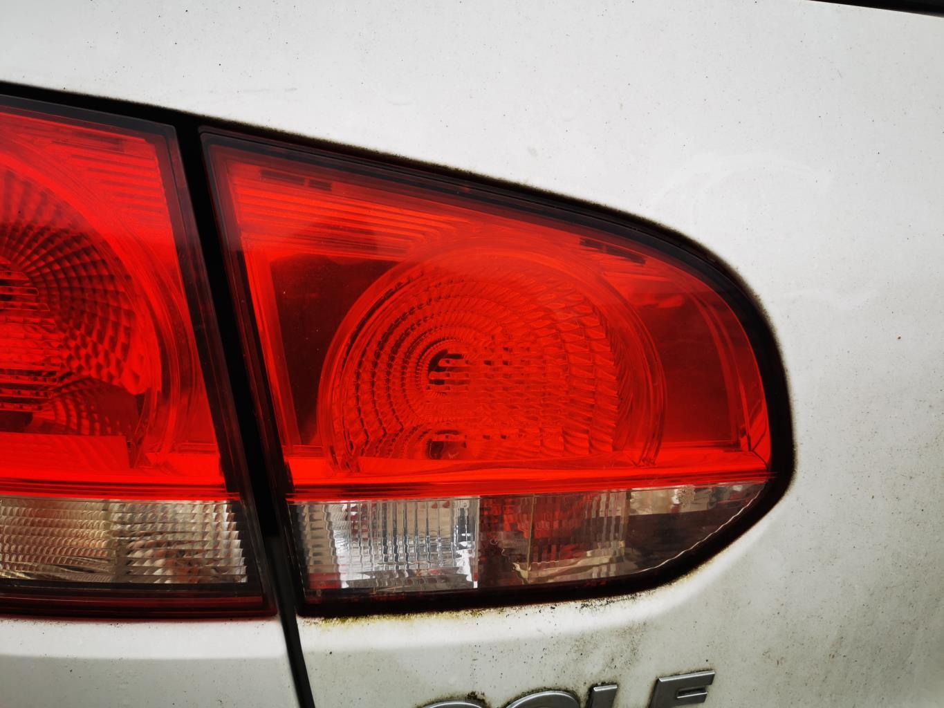 Feu arriere secondaire gauche (feux) VOLKSWAGEN GOLF 6 Diesel - 1