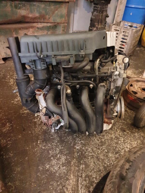 Moteur RENAULT CLIO 2 PHASE 1 Essence - 1
