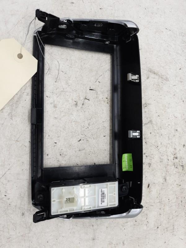 Commande GPS PEUGEOT 208 1 PHASE 2 Essence - 1