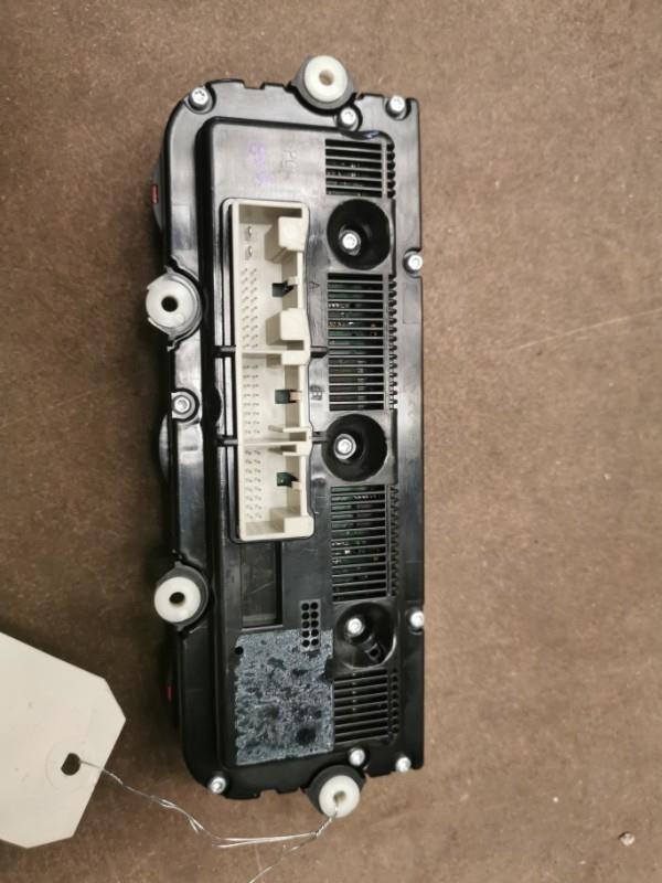 Commande chauffage VOLKSWAGEN GOLF PLUS PHASE 1 Diesel - 1