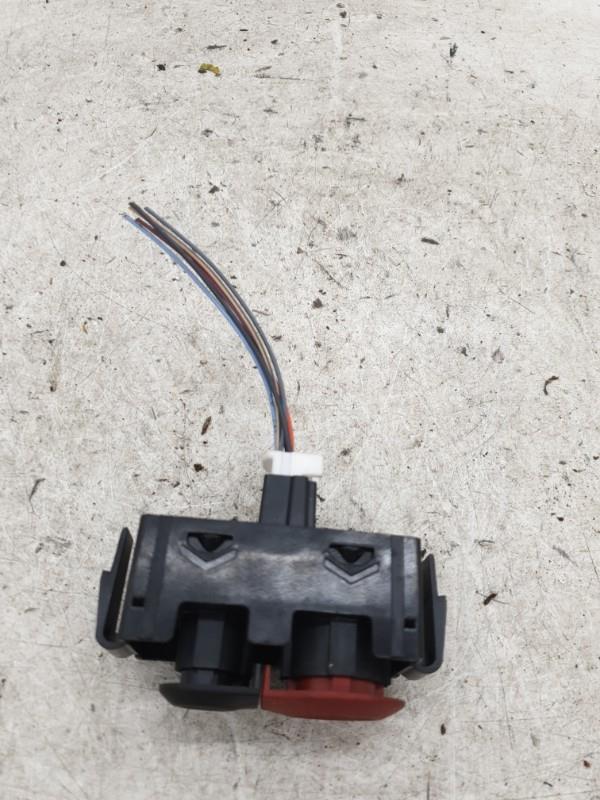 Bouton de warning RENAULT CLIO 3 PHASE 2  - 1