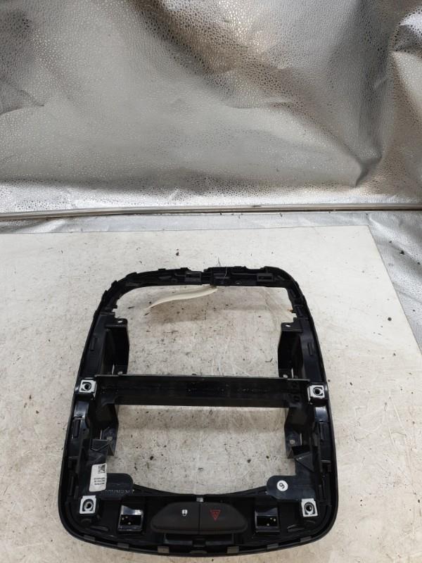 Facade autoradio RENAULT CLIO 4 PHASE 2 Diesel - 1