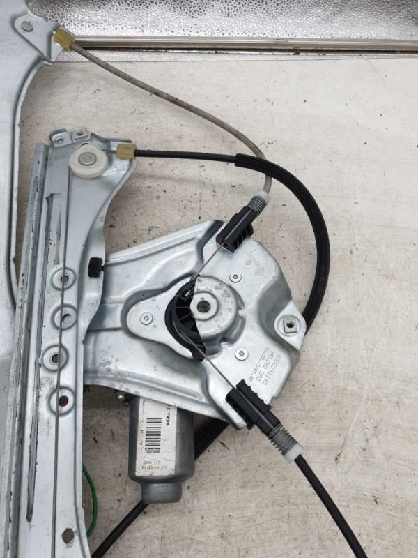 Leve vitre electrique avant gauche RENAULT CLIO 3 PHASE 2  - 1