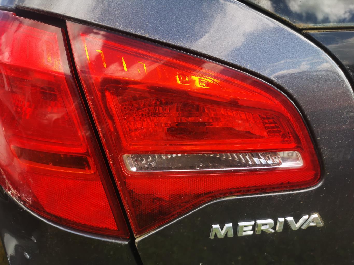 Feu arriere secondaire gauche (feux) OPEL MERIVA B PHASE 1 Diesel - 1