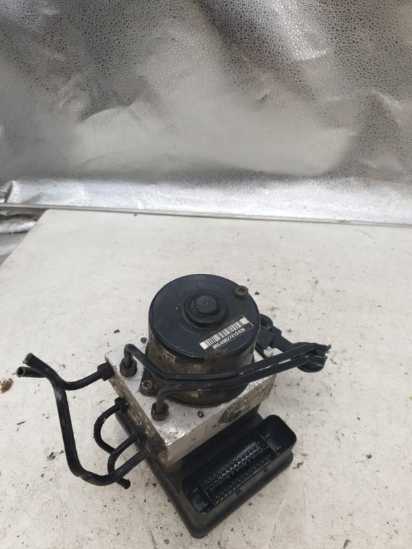 Bloc ABS (freins anti-blocage) VOLKSWAGEN GOLF 4 Diesel - 1
