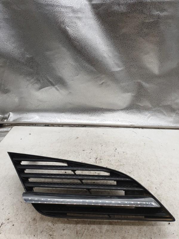 Grille de calandre droite NISSAN PRIMERA 3 BREAK Diesel - 1
