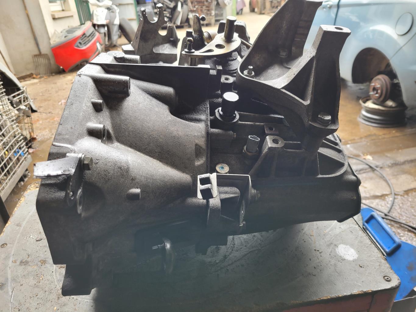 Boite de vitesses PEUGEOT 407 PHASE 1 Diesel - 1