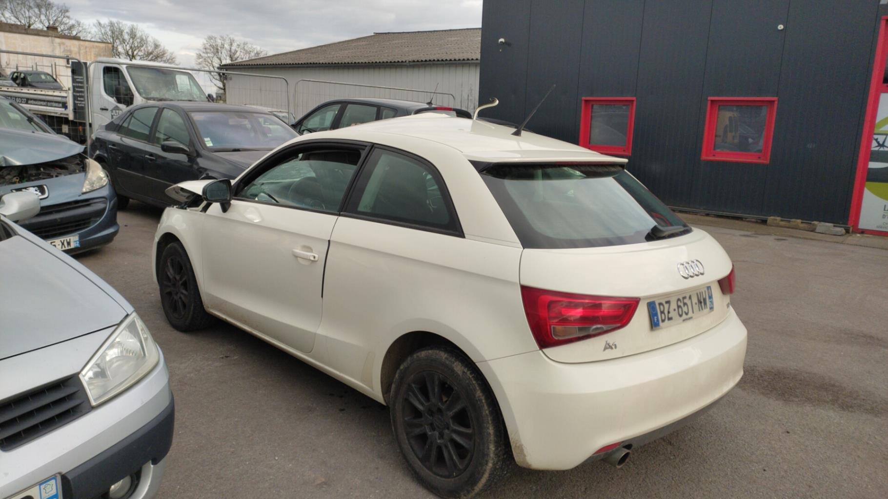 Retroviseur gauche AUDI A1 1 PHASE 1 Diesel - 1