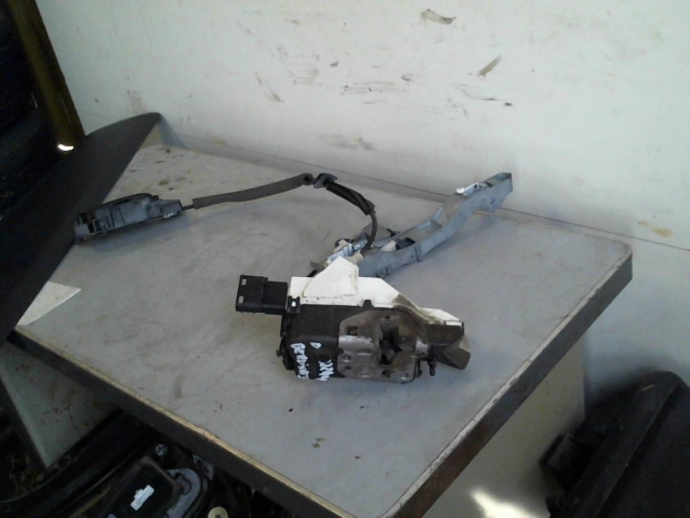 Chiusura centralizzata anteriore destra CITROEN BERLINGO 2 PHASE 1 Diésel - 1