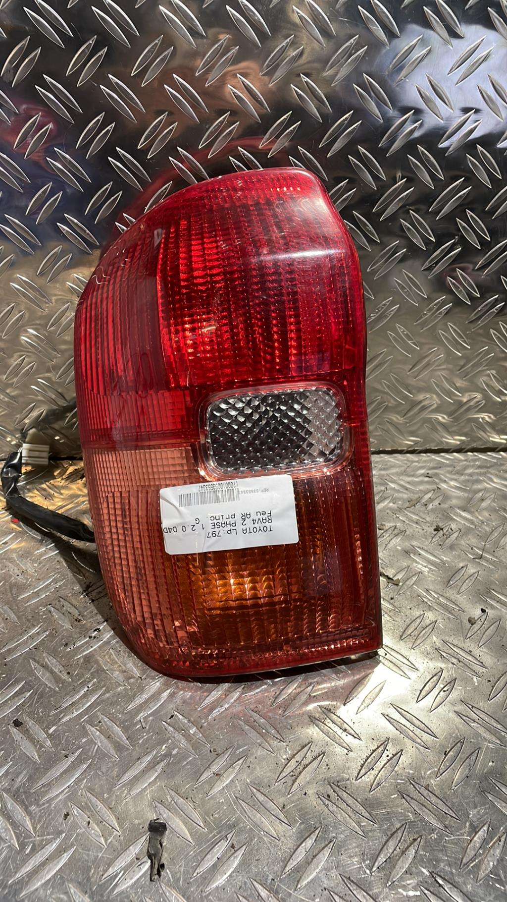 Fanale posteriore principale sinistro (luci) TOYOTA RAV4 2 PHASE 1 Diésel - 1