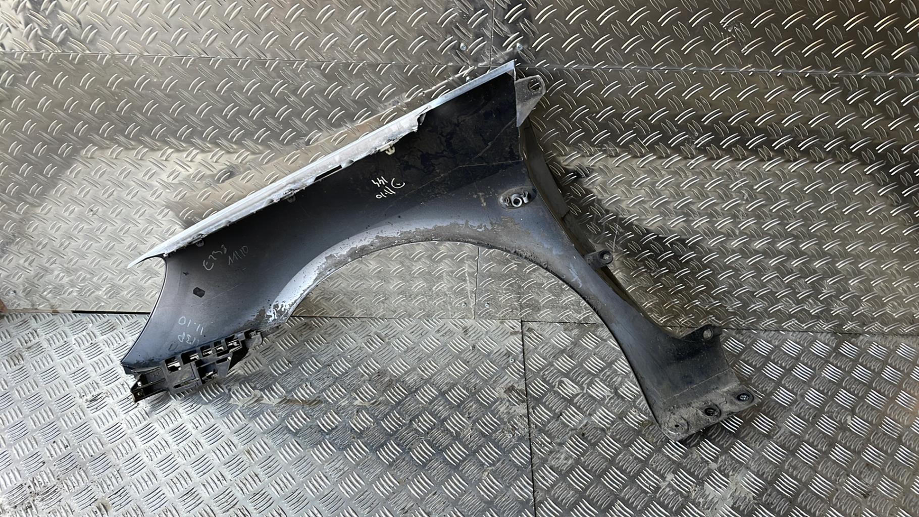 Parafango anteriore destro PEUGEOT 307 PHASE 1 BREAK Diésel - 1