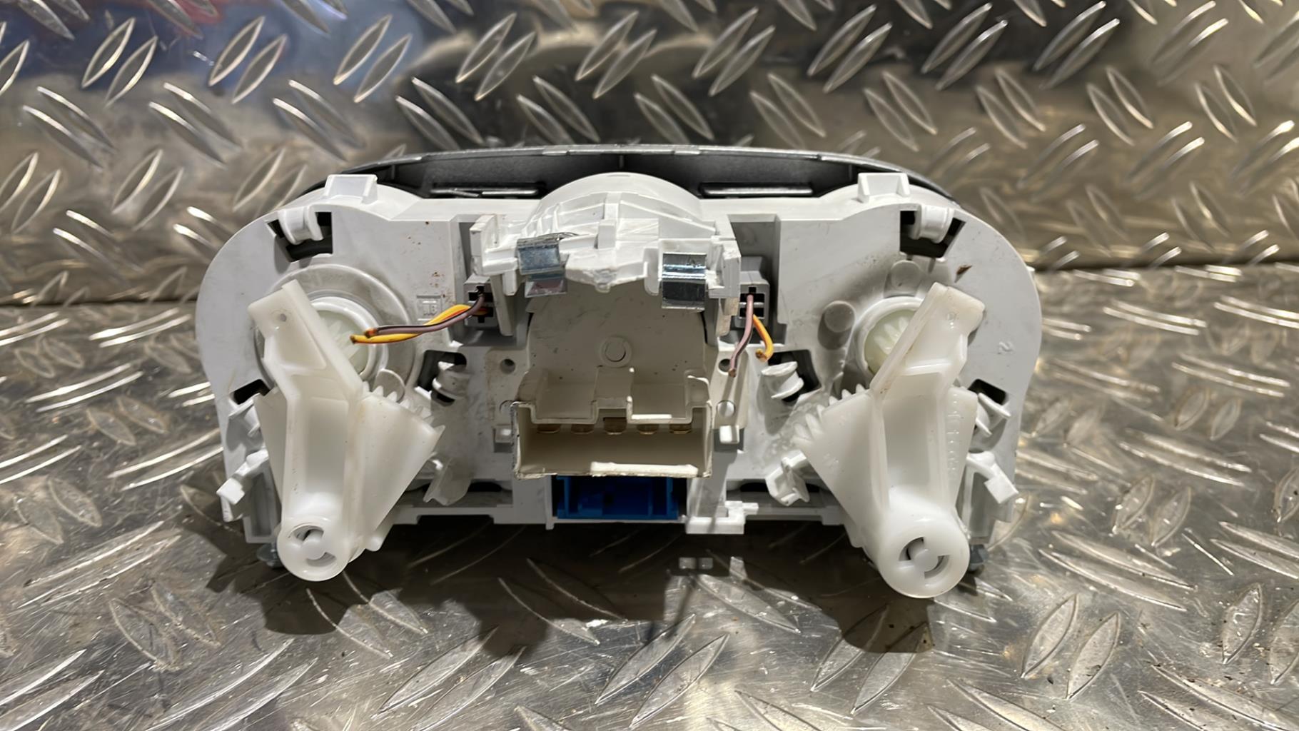 Commande chauffage OPEL CORSA D PHASE 1 Diesel - 1