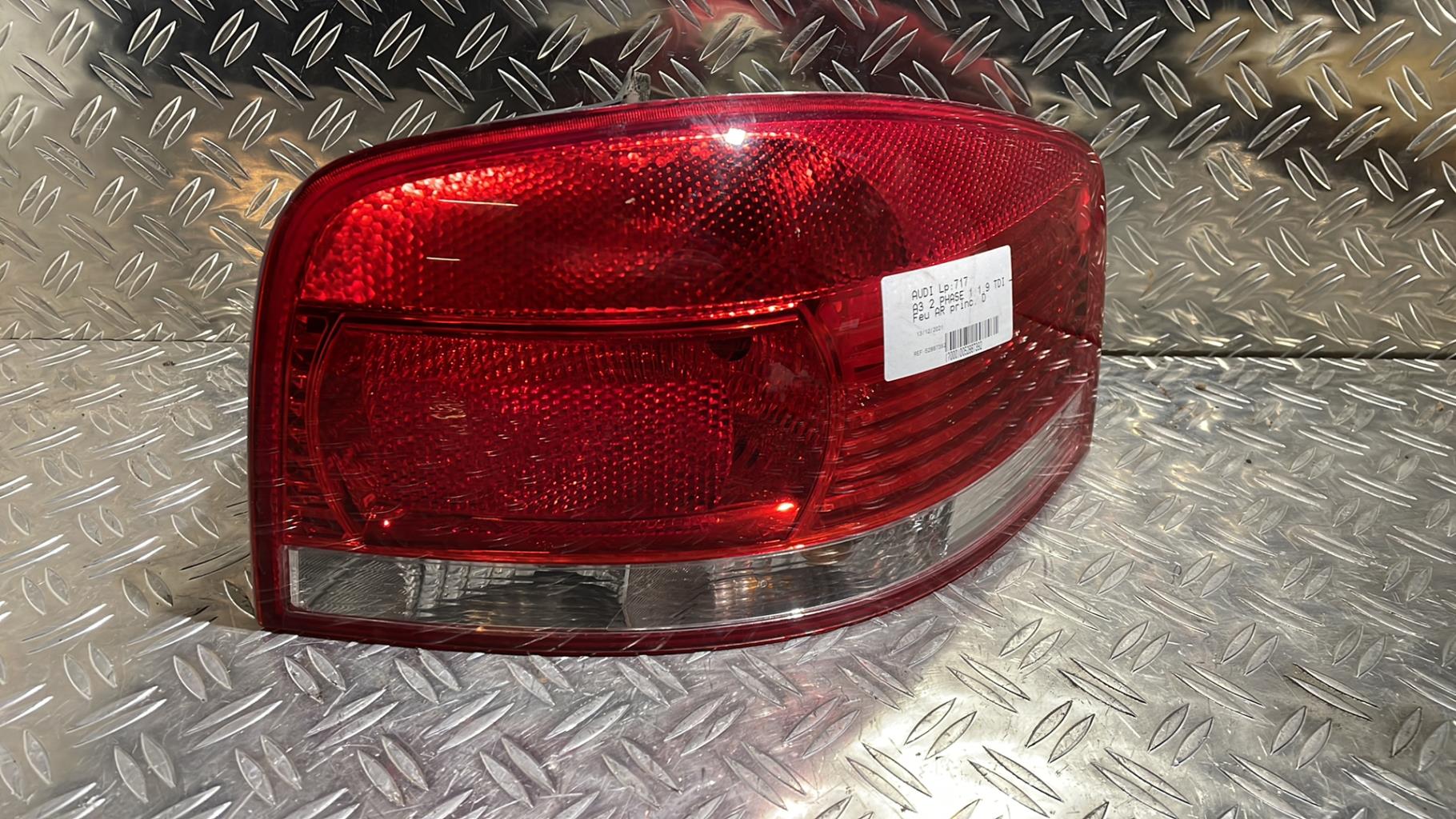 Fanale posteriore principale destro (luci) AUDI A3 2 PHASE 1 Diésel - 1