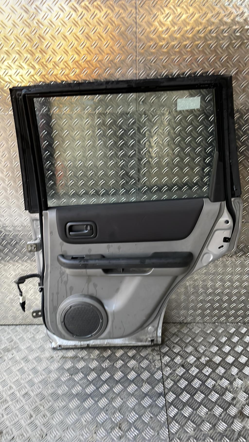 Portiera posteriore destra NISSAN X-TRAIL 1 PHASE 2 Diésel - 1