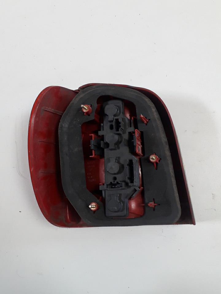 Fanale posteriore principale destro (luci) VOLKSWAGEN POLO 3 PHASE 2 Diésel - 1