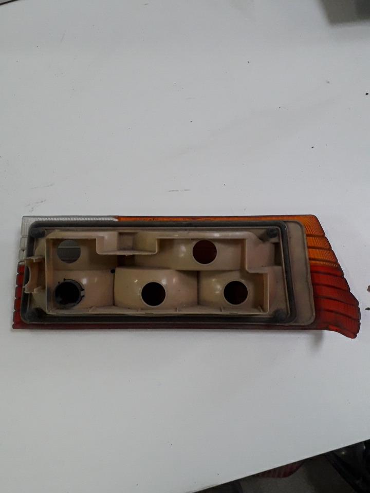 Fanale posteriore principale sinistro (luci) PEUGEOT 305 PHASE 2 BREAK Diésel - 1