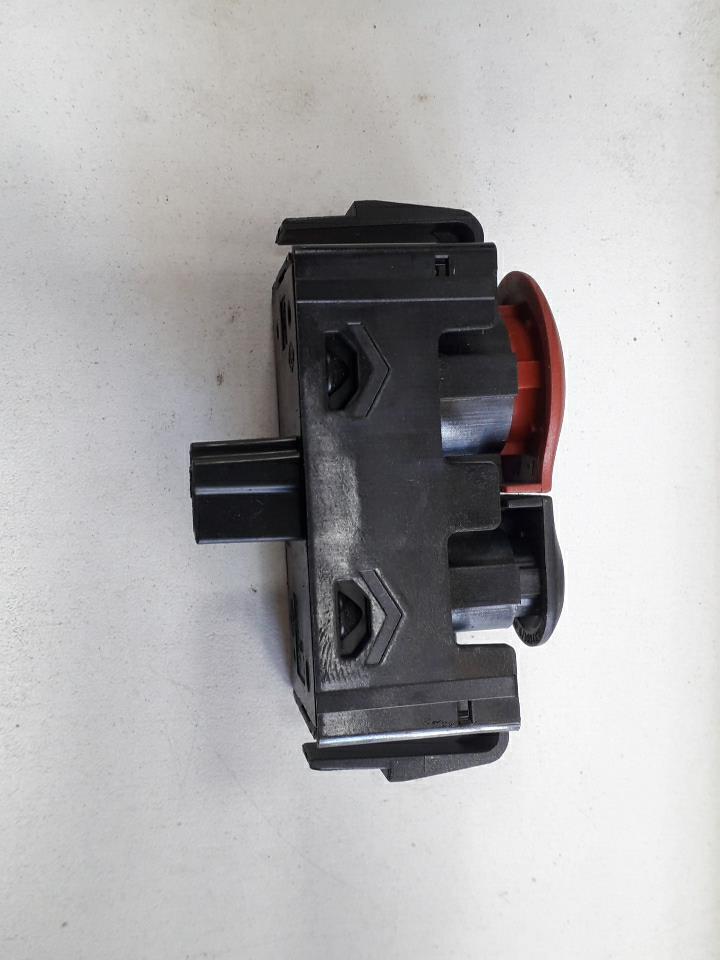 Bouton de warning RENAULT KANGOO 2 PHASE 2 Diesel - 1