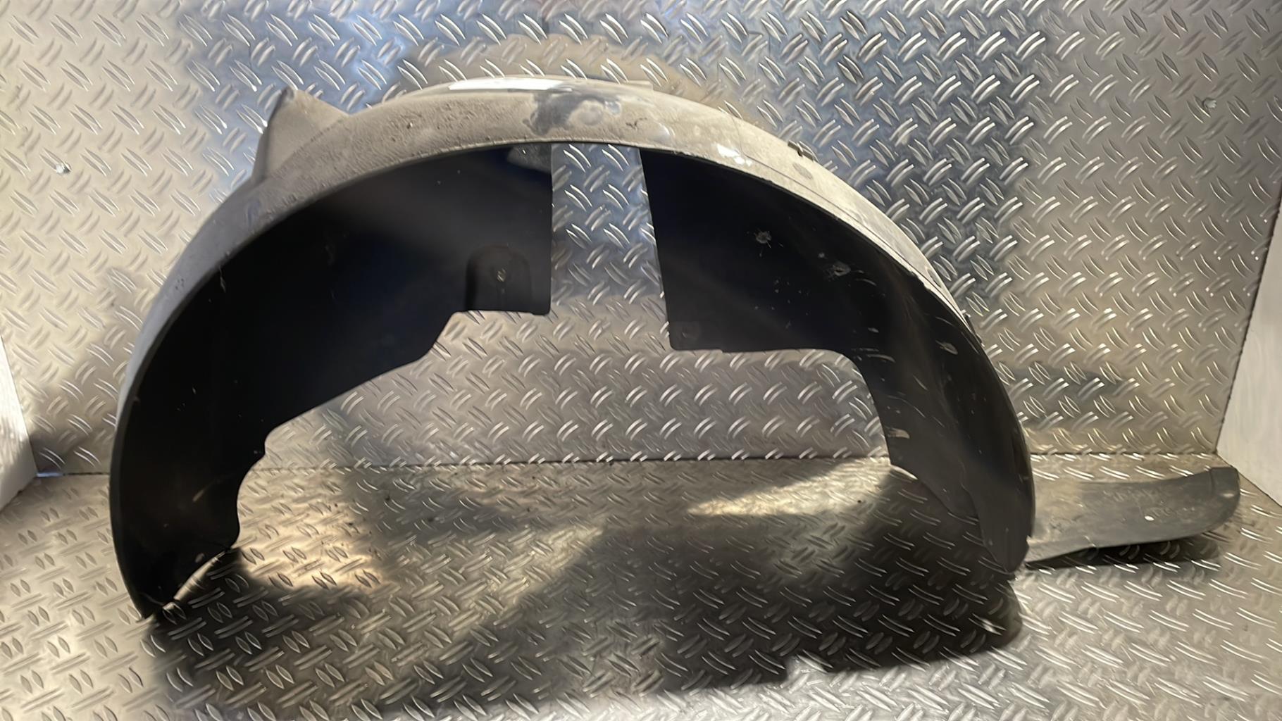 Parasale posteriore sinistro PEUGEOT 3008 1 PHASE 1 Diésel - 1