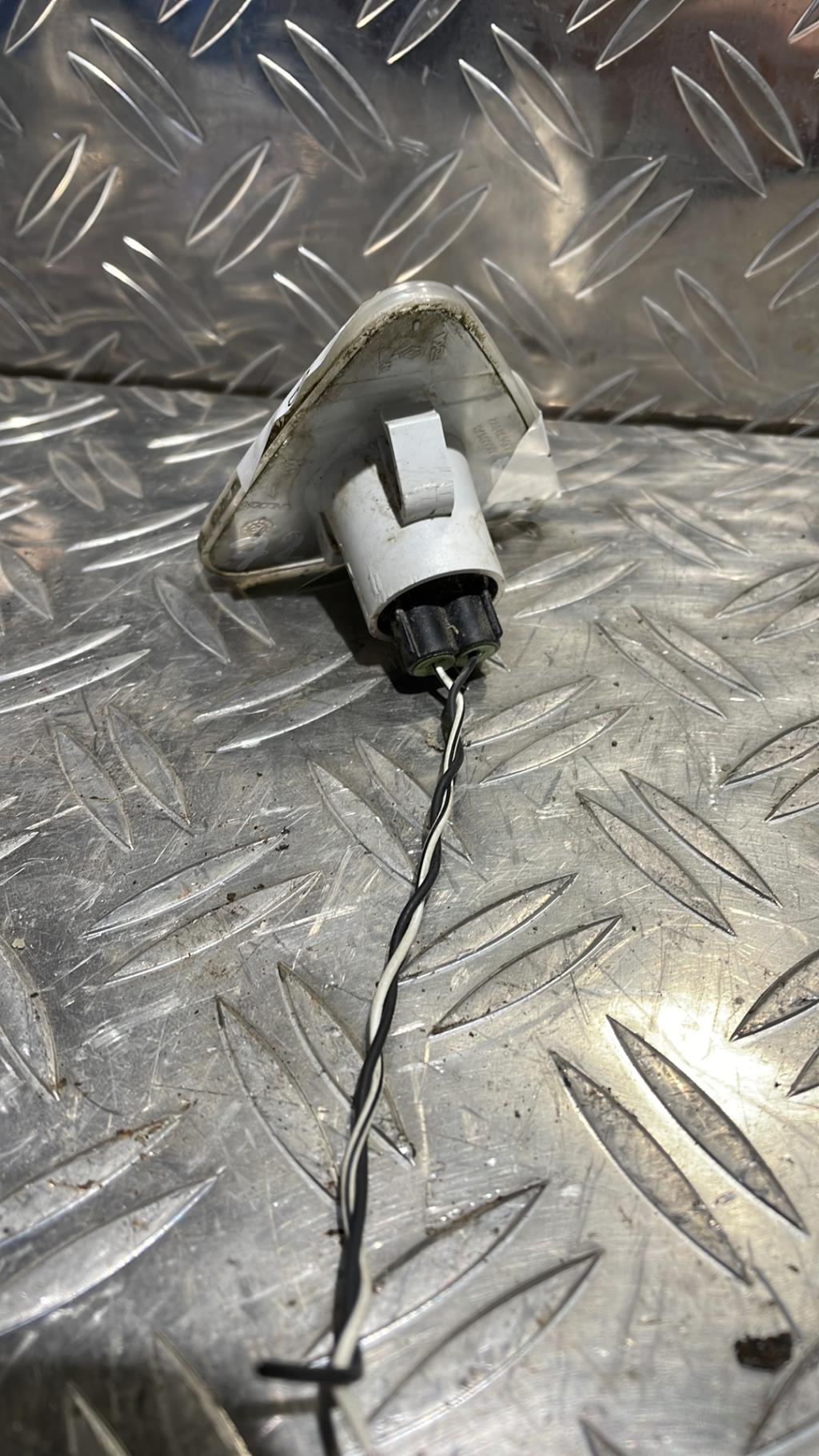 Ripetitore lampeggiante anteriore destro (Luci) RENAULT KANGOO 2 PHASE 1 Diésel - 1