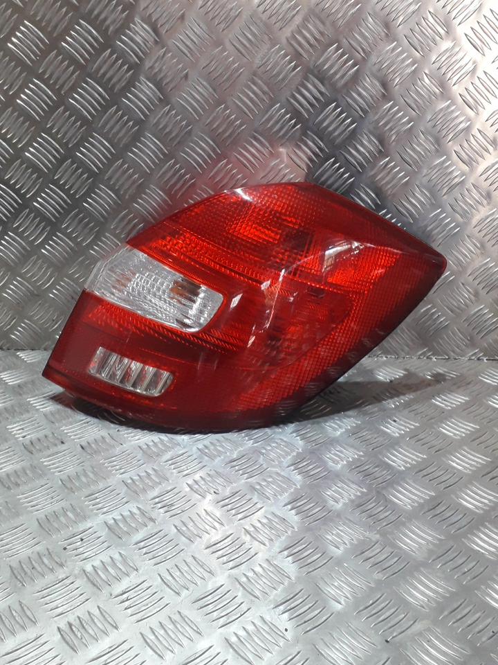 Fanale posteriore principale destro (luci) SKODA FABIA 2 PHASE 1 Diésel - 1