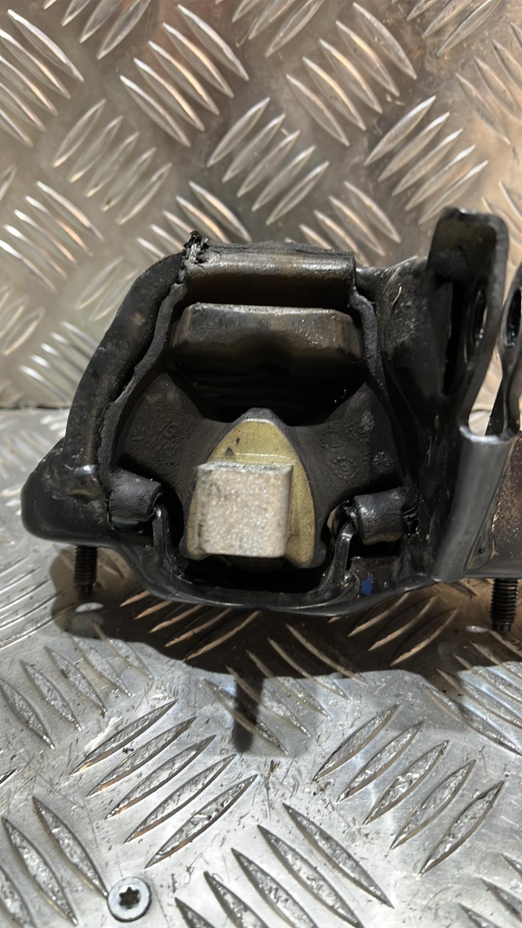 Support de boite VOLKSWAGEN POLO 4 PHASE 2 Diesel - 1