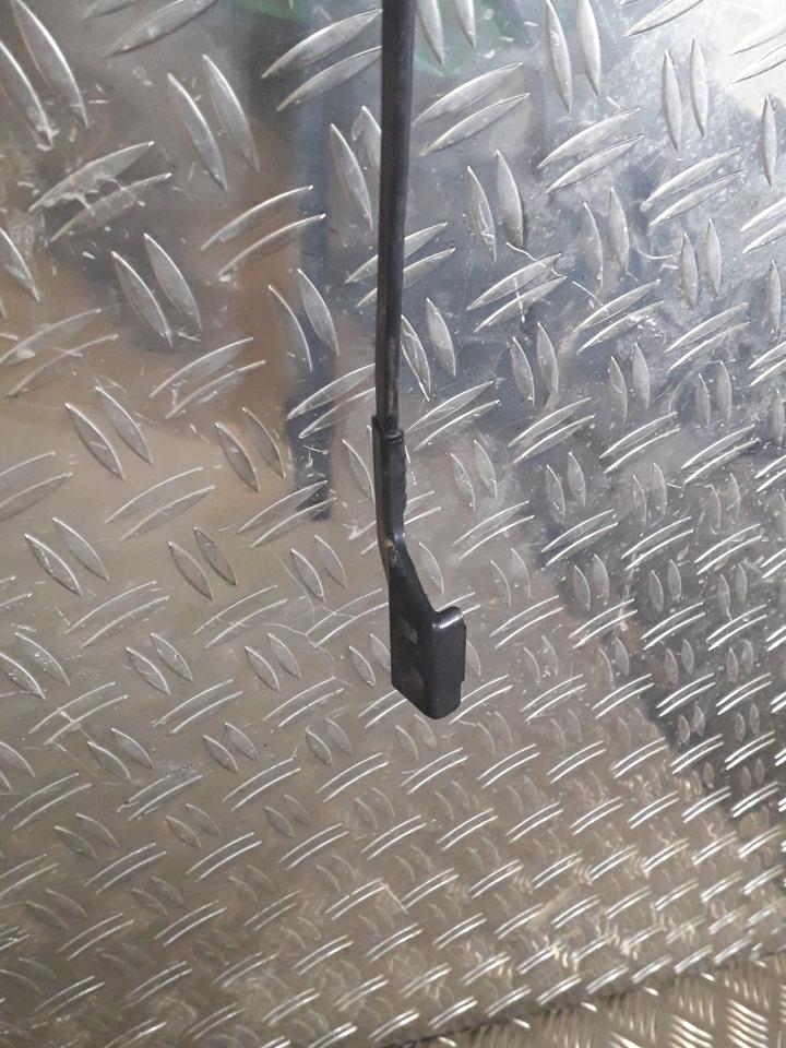 Braccio tergicristallo anteriore destro PEUGEOT 508 1 SW PHASE 2 BREAK Diésel - 1