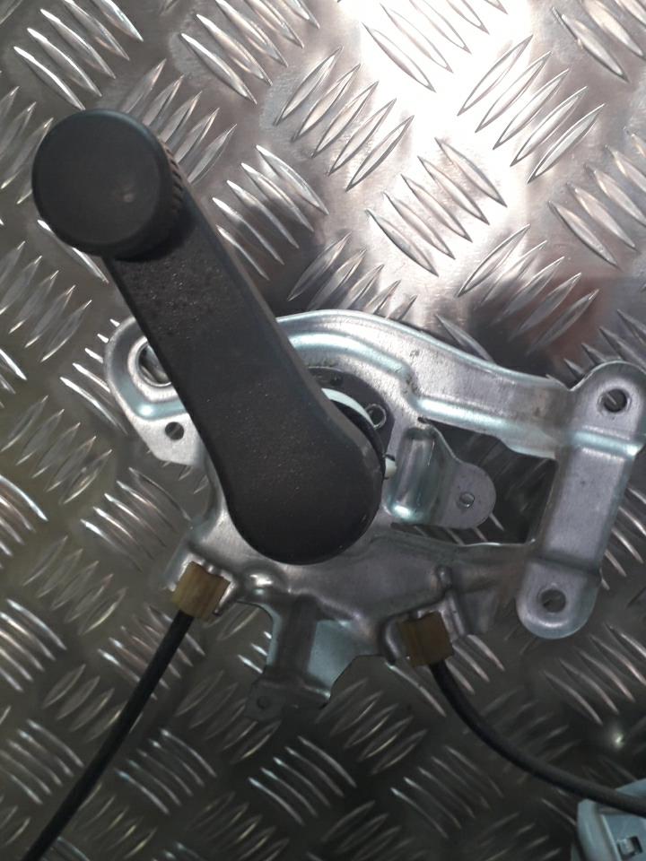 Alzacristalli manuale posteriore destro SEAT LEON 2 PHASE 2 Diésel - 1