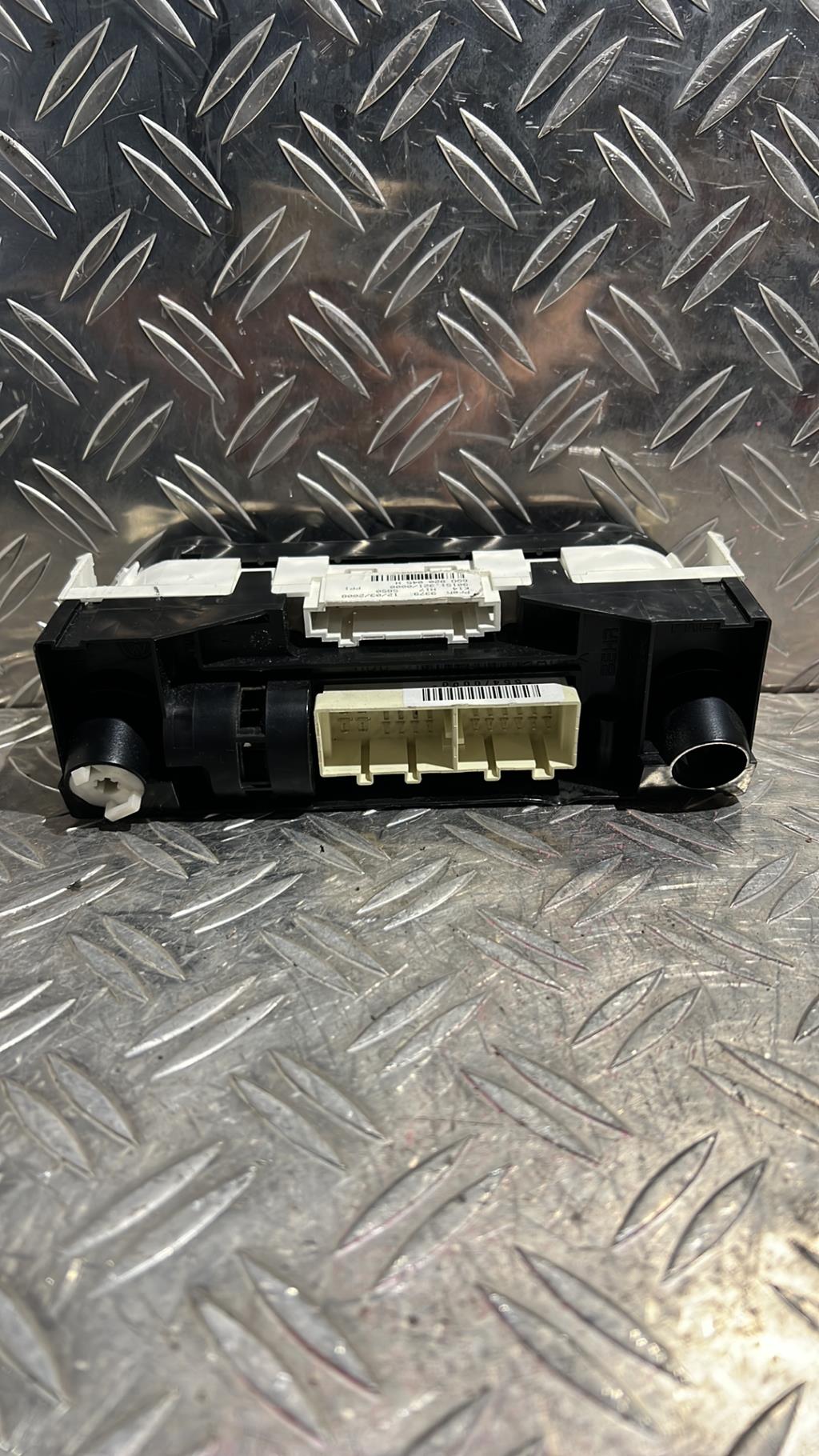 Commande chauffage VOLKSWAGEN POLO 4 PHASE 2 Diesel - 1