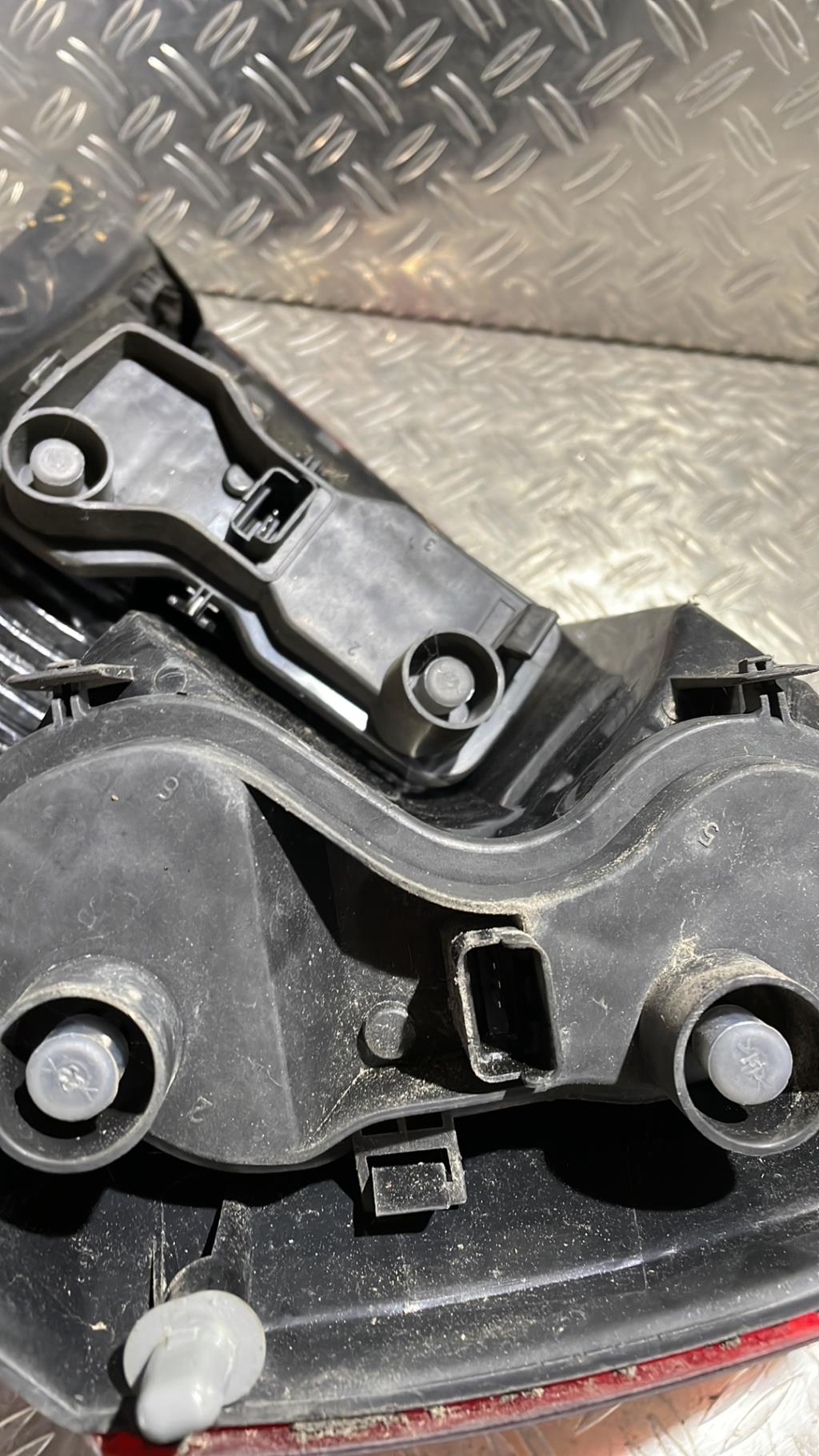 Fanale posteriore principale destro (luci) RENAULT MEGANE 2 PHASE 1 Diésel - 1