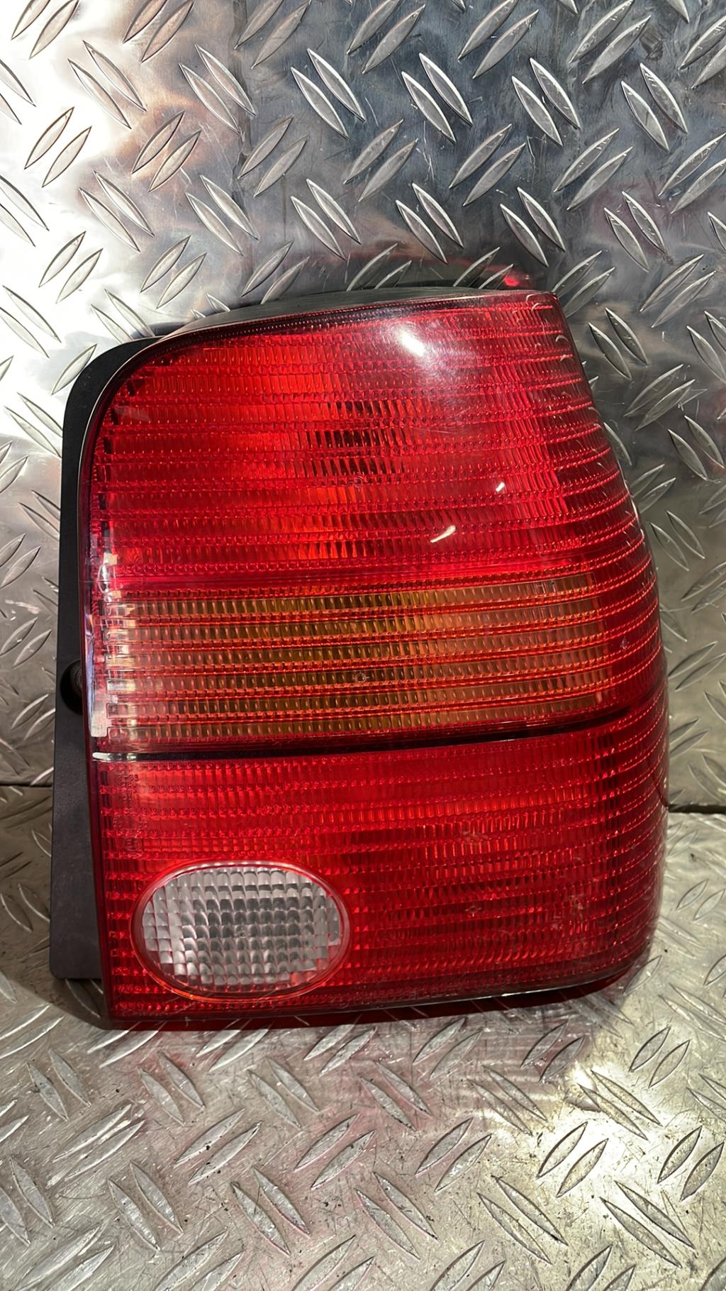 Fanale posteriore principale destro (luci) VOLKSWAGEN LUPO Gasolina - 1