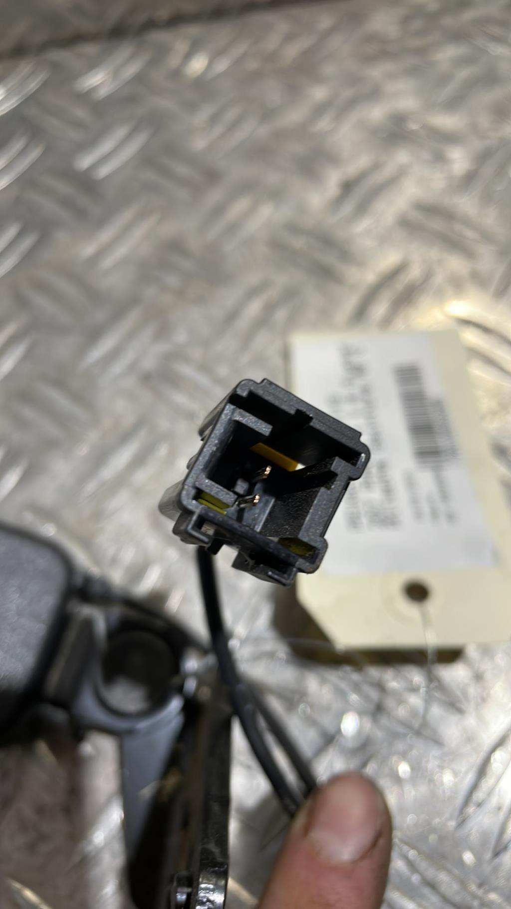 Aggancio cintura sicurezza posteriore sinistro PEUGEOT 207 PHASE 1 Diésel - 1