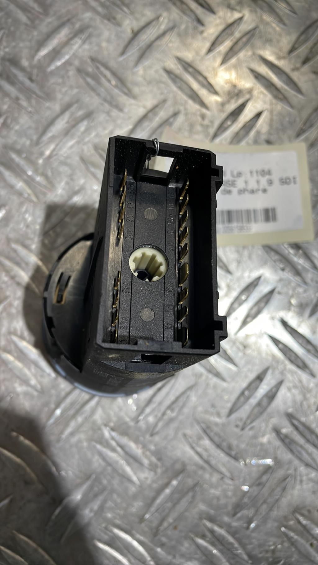 Commande de phare VOLKSWAGEN POLO 4 PHASE 1 Diesel - 1
