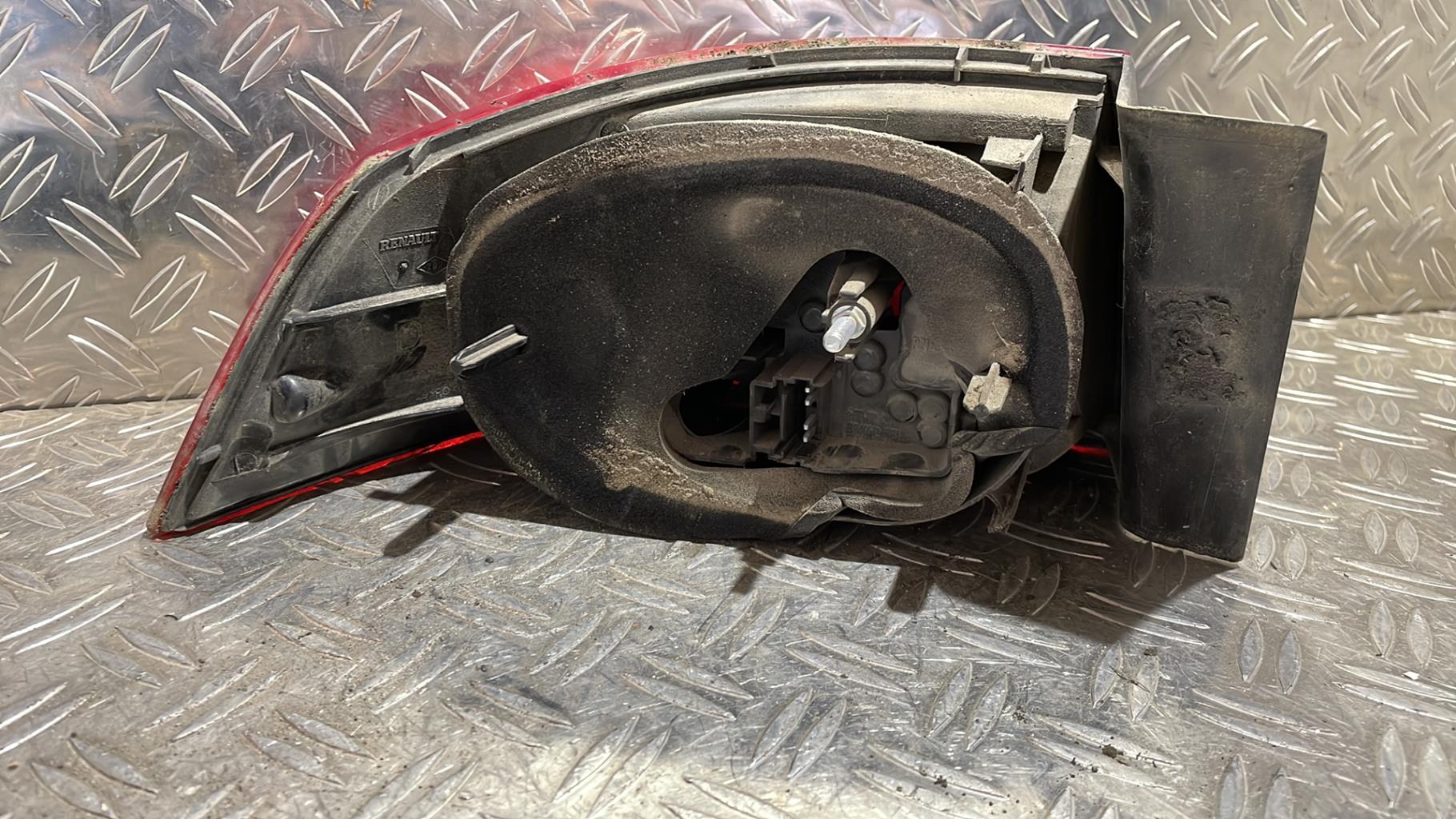 Fanale posteriore principale destro (luci) RENAULT LAGUNA 2 PHASE 2 Diésel - 1