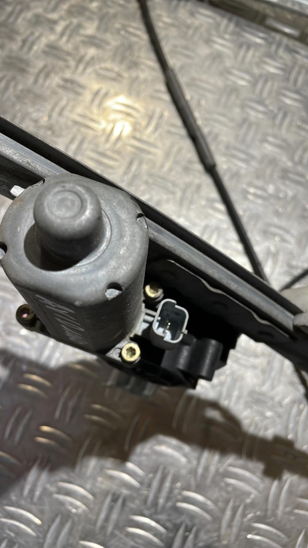 Motore alzacristalli anteriore destro PEUGEOT 206 PHASE 1 Diésel - 1