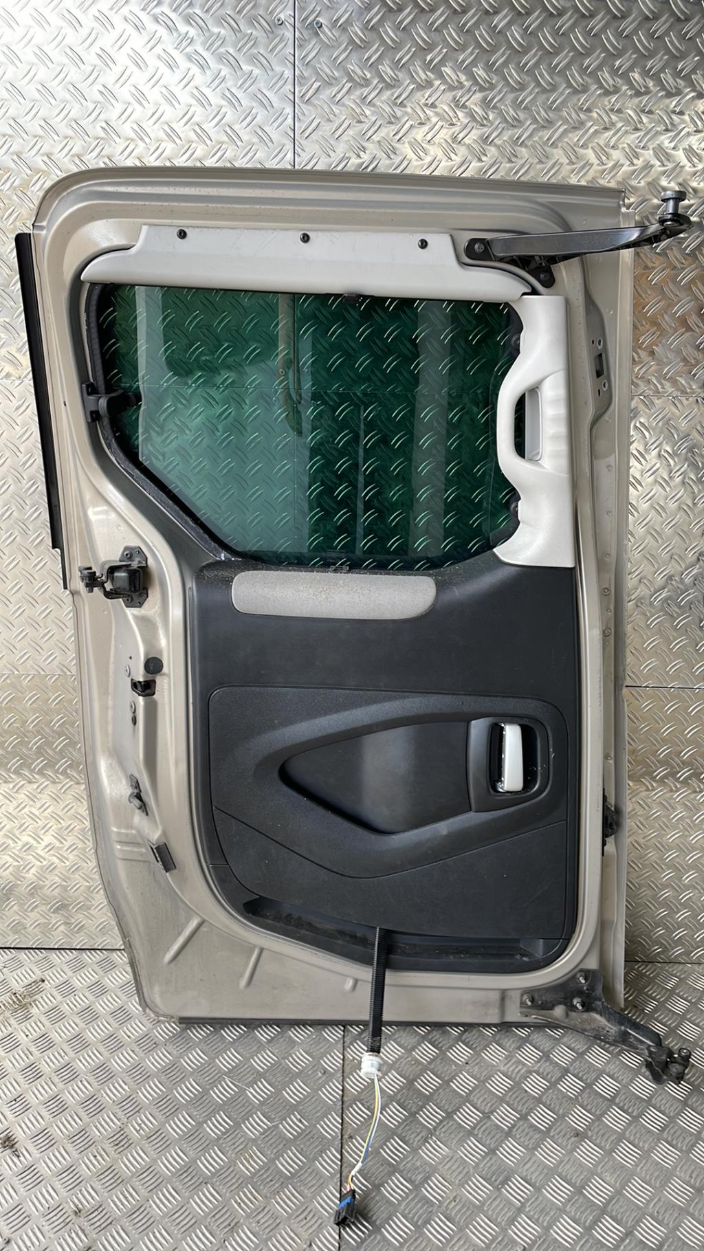 Portiera laterale sinistra PEUGEOT PARTNER 2 PHASE 1 Diésel - 1