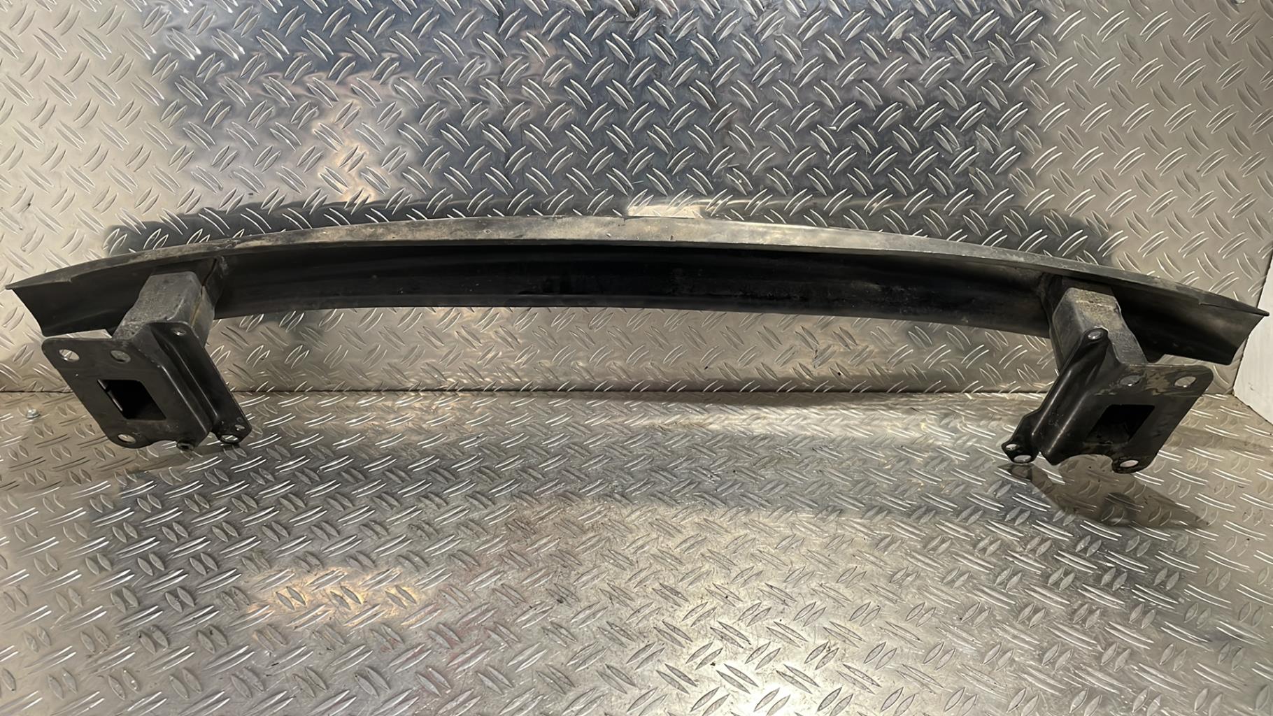 Traversa rinforzo paraurti anteriore VOLKSWAGEN POLO 4 PHASE 1 Diésel - 1