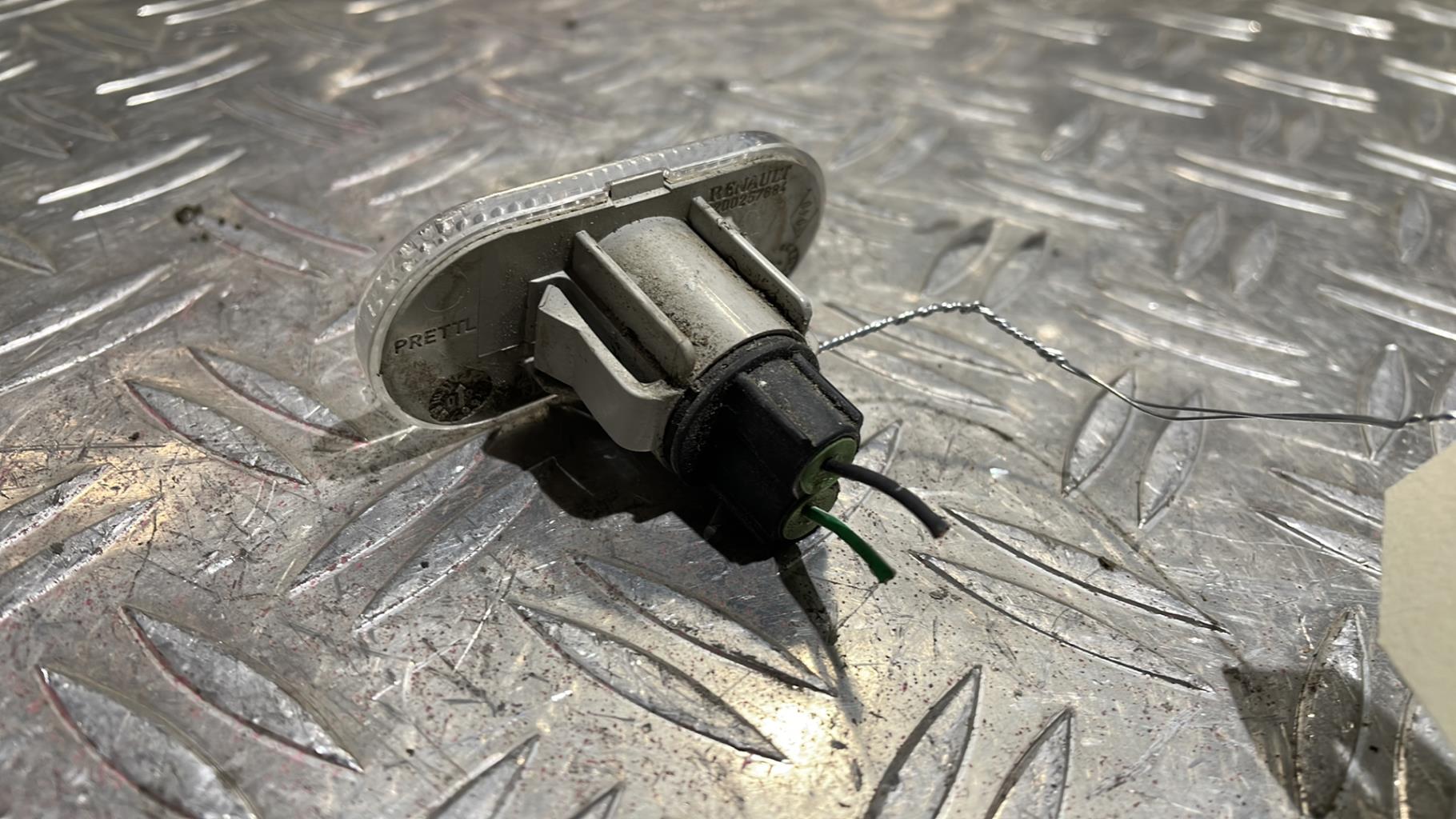 Ripetitore lampeggiante anteriore destro (Luci) DACIA DUSTER 1 PHASE 1 Diésel - 1
