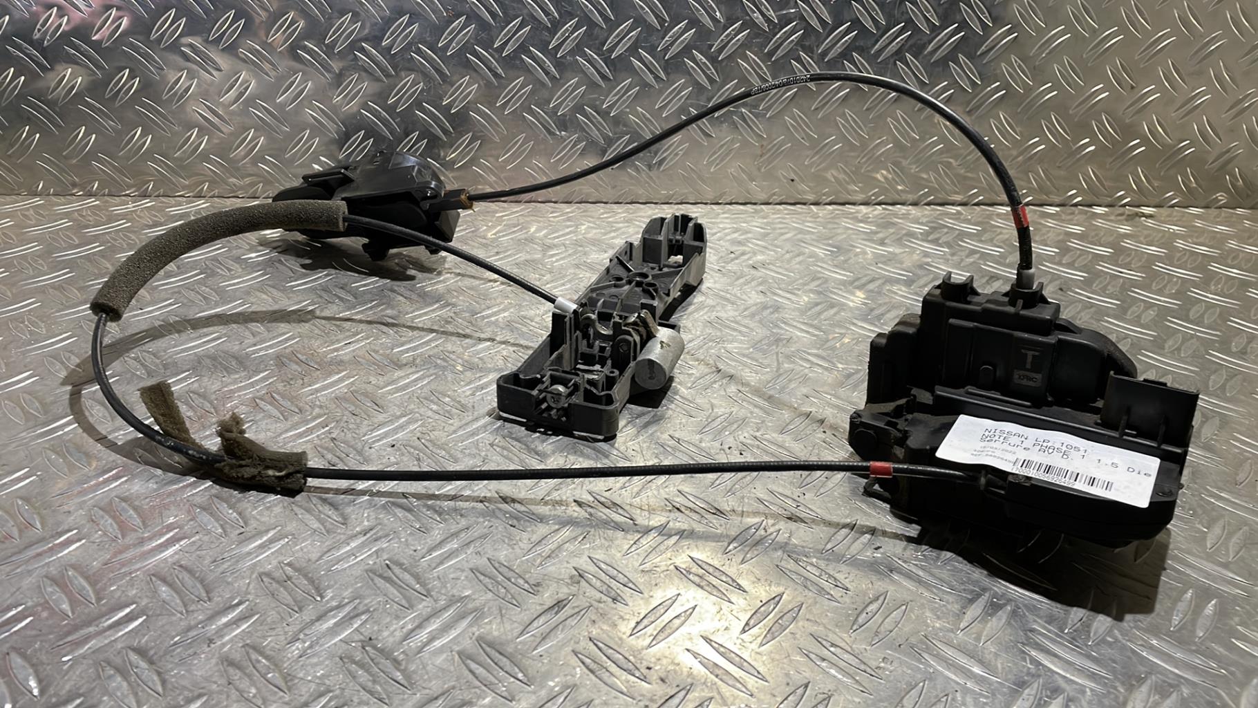Serratura anteriore destra NISSAN NOTE 1 PHASE 1 Diésel - 1
