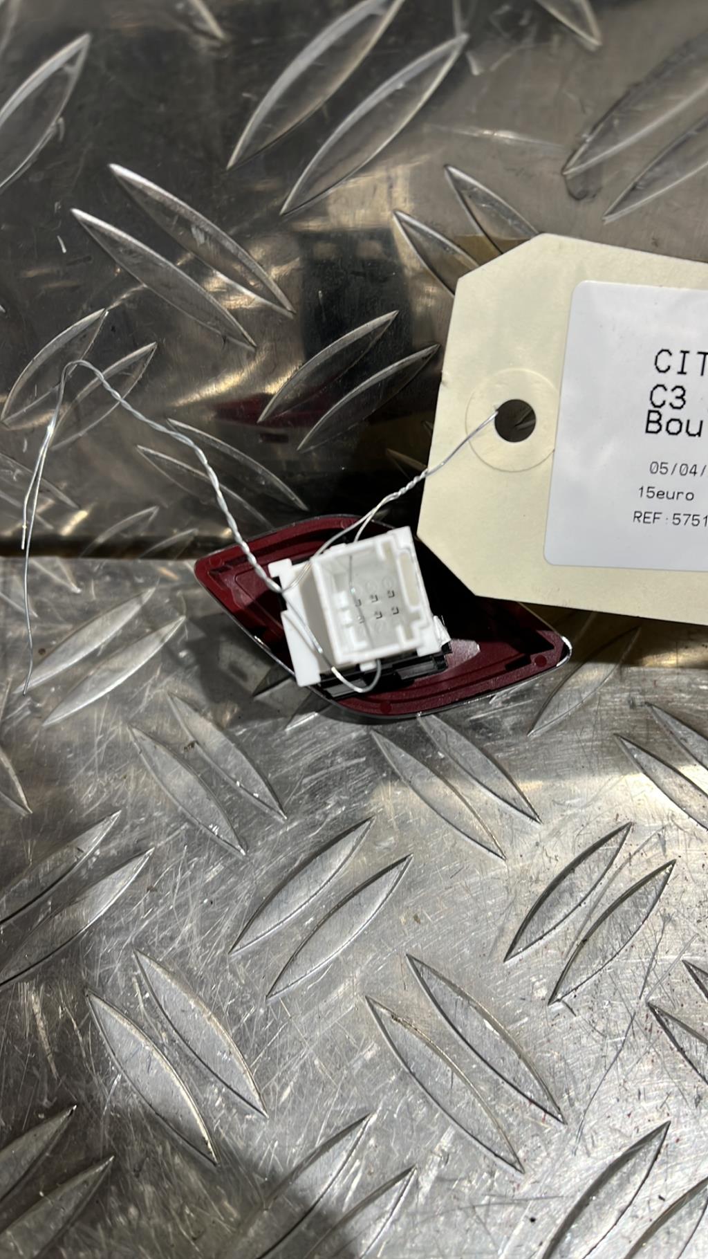 Bouton de warning CITROEN C3 2 PHASE 2 Diesel - 1