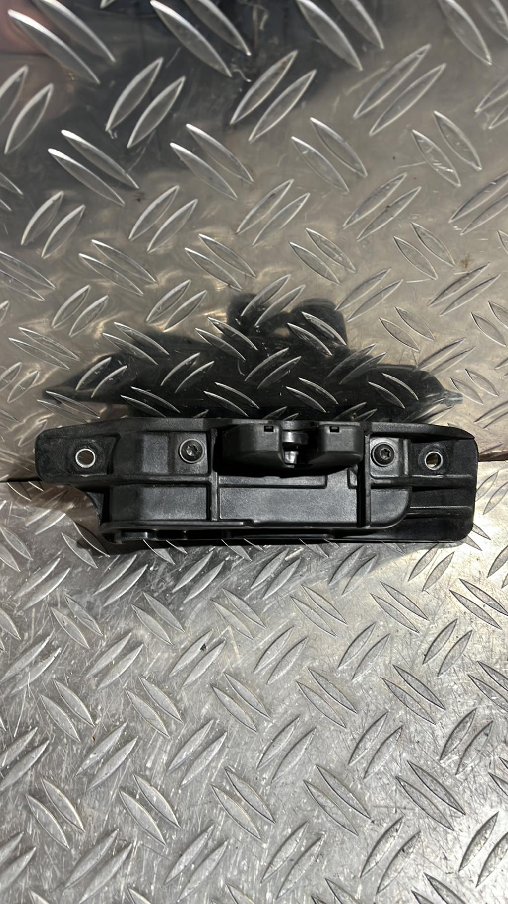 Serrure de coffre CITROEN C2 PHASE 1 Diesel - 1
