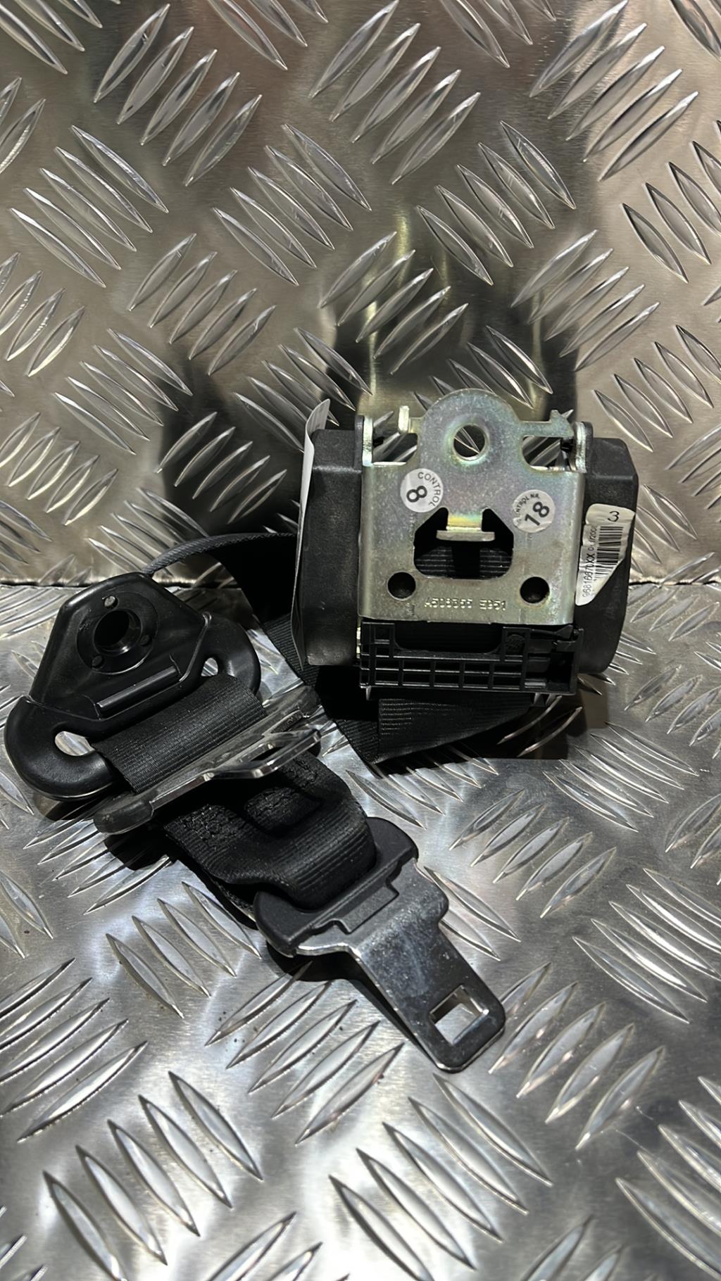Cintura di sicurezza posteriore destra terza fila PEUGEOT 308 1 SW PHASE 1 BREAK Diésel - 1