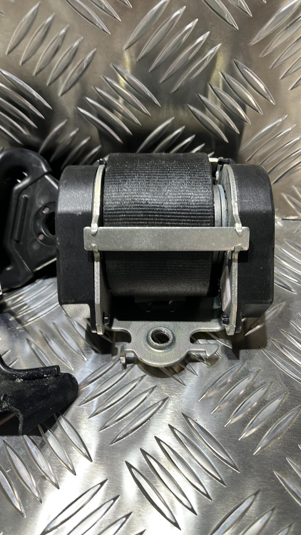 Cintura di sicurezza posteriore sinistra PEUGEOT 308 1 SW PHASE 1 BREAK Diésel - 1